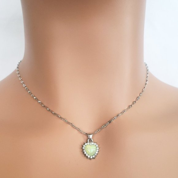 Emerald Silver Necklace - Picture 1 of 1